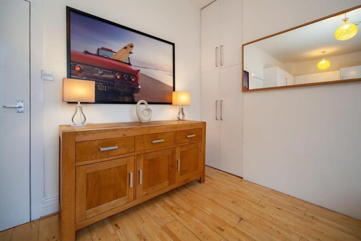 Lovely 2 Bedroom Apartment In Tooting London Exterior foto